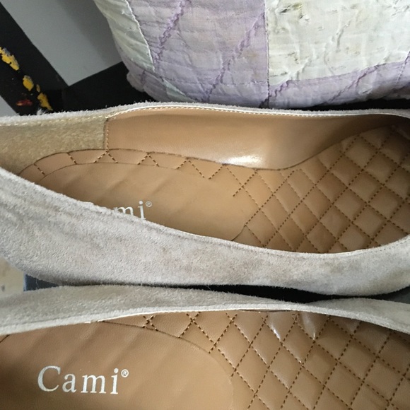 🔴 SOLD Cami Suede Natural Pumps with Bow - Picture 6 of 6